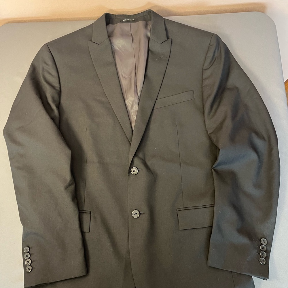 Classic Egara Men’s Black Suit Jacket